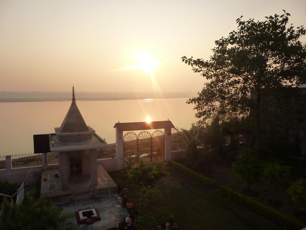 Hotel Sri Yoga Mandir Varanasi Exterior foto